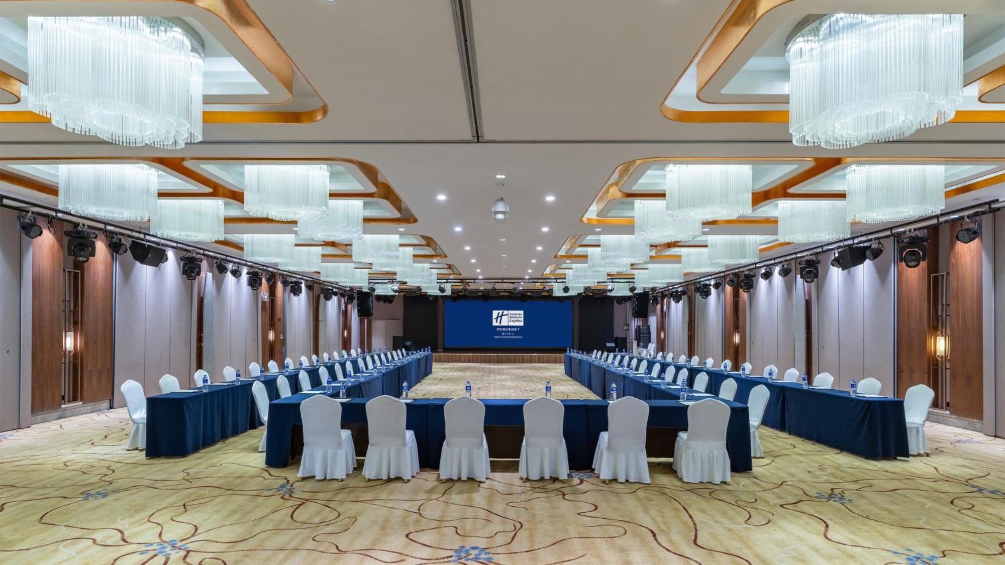 Holiday Inn Express Yinchuan Downtown By Ihg Екстер'єр фото